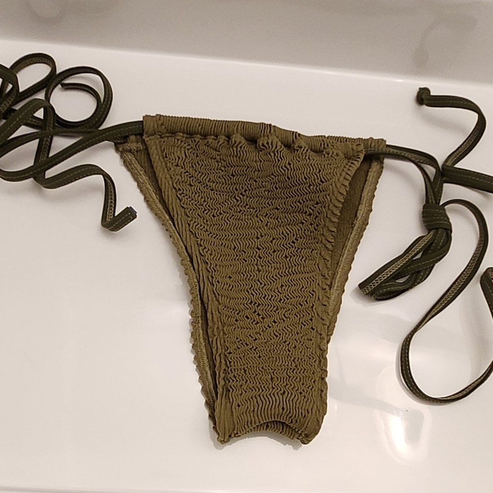 Cleonie Peninsula Bikini Bottoms new